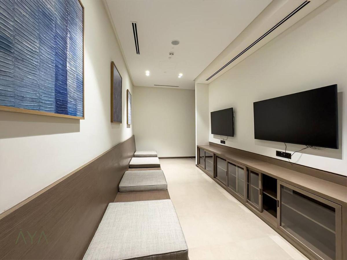 Downtown Luxe 1br Steps From Burj Khalifa & Opera By Aya Boutique Apartment *